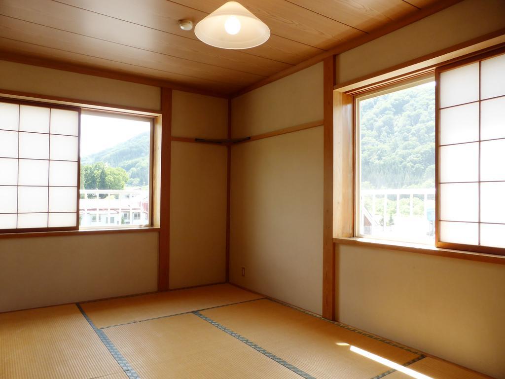 Hotel Kagura House Yuzawa  Zewnętrze zdjęcie
